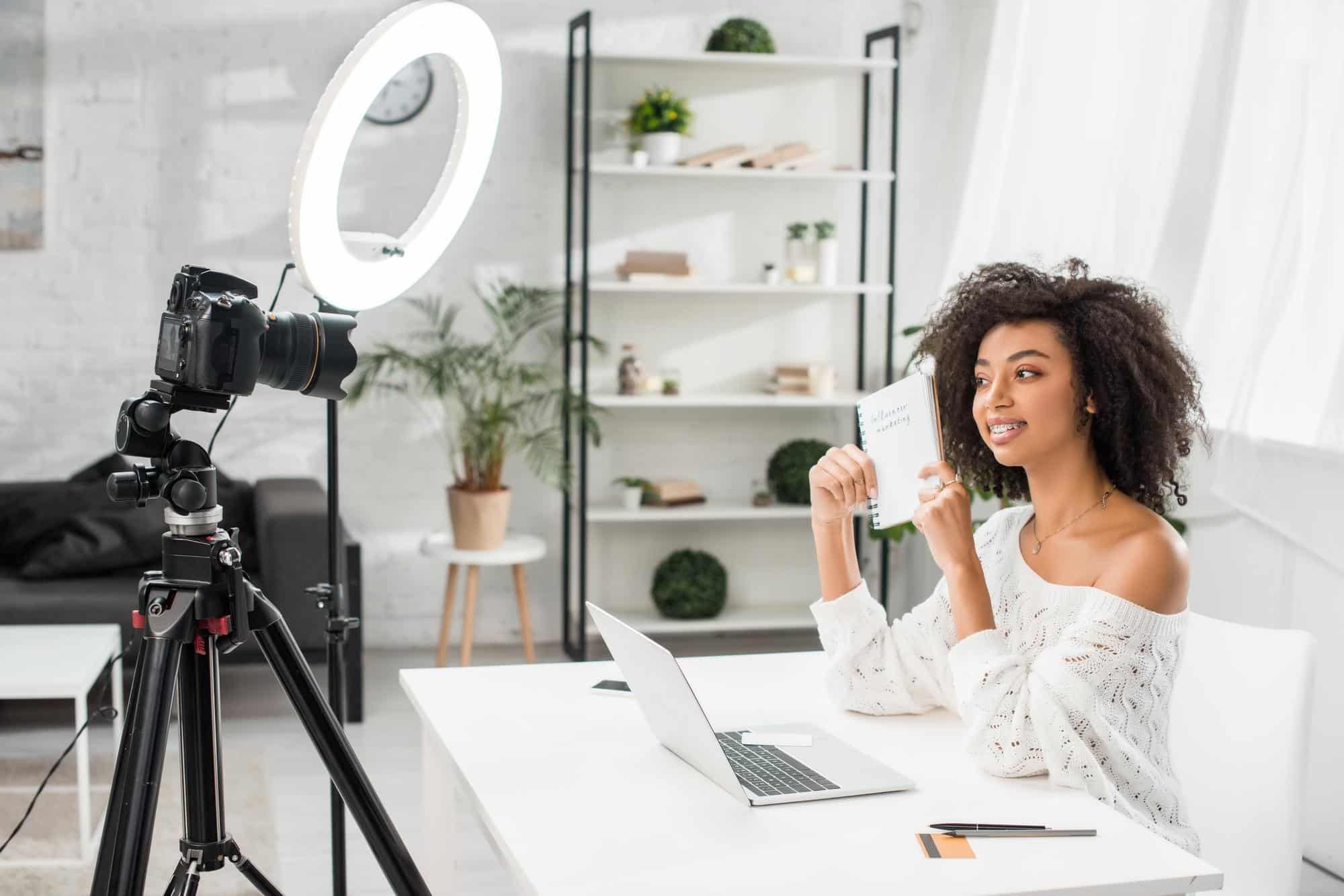 influencer lady shooting video